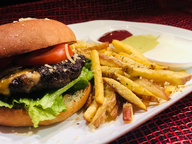 Opinii despre Kano's Resto Bar în Cuenca - Gastronomía y hostelería