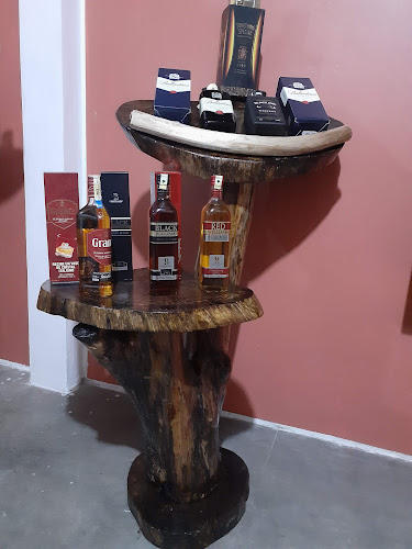 Comentarii opinii despre Licorería 𝗟𝗢𝗦 𝗔𝗟𝗠𝗘𝗡𝗗𝗥𝗢𝗦 "ʟɪǫᴜᴏʀs sᴛᴏʀᴇ"