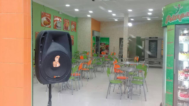 Panderia, pasteleria Colombiana Peterpan - Loja