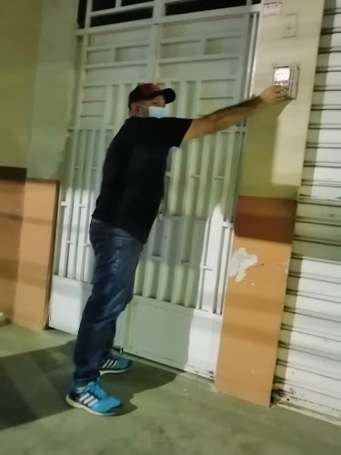 Comentarii opinii despre Chuzos Xavi