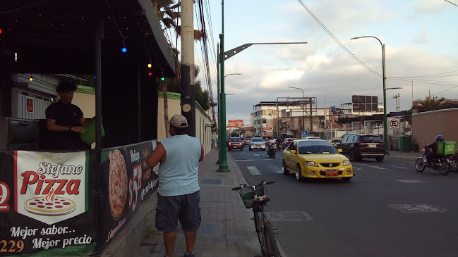 3737+X4H, Av Flavio Reyes, Manta