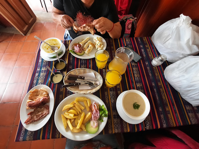 2R52+H3G, Pje. Santiago, Loja