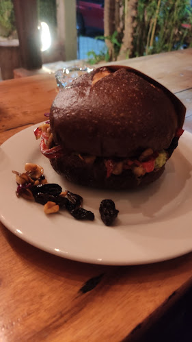 Av. Atahualpa 17-102, Ibarra