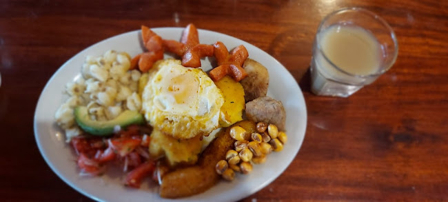 Opinii despre LOS TRES GUABOS (Sucursal Imbabura) în Otavalo - Gastronomía y hostelería