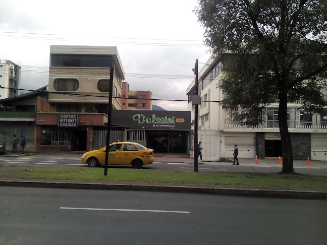 La Mariscal, Edificio Mariana de Jesús, Ave 12 de Octubre N21-155, Quito