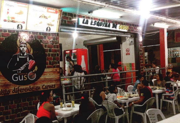 PARRILLADA LA ESQUINA DE GUSO JOCAY CALLE J10 AV J7 ESQUINA - Manta