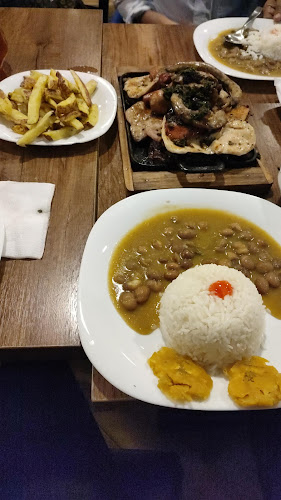 13 de Abril, Ambato 180201