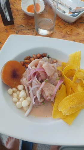 GQ99+37W, Av. de la República, y