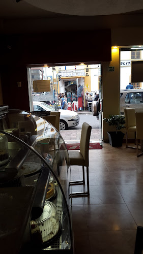 88JW+F5F, Av. Daniel León Borja, Riobamba