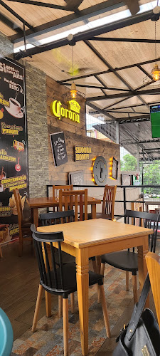 MarcaB.L.I Café Bar - Machala