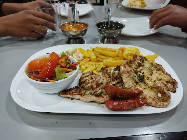Restauran-Parrilladas Las Cañas - Ambato