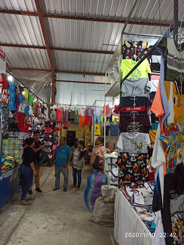 Opinii despre Mercado La FERIA de ropa în Santo Domingo - Gastronomía y hostelería
