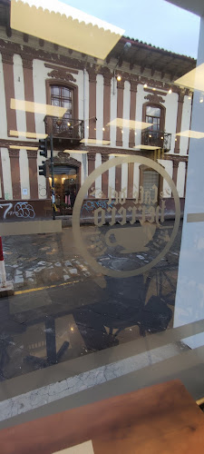 4X3R+JFR, Simón Bolívar, Cuenca