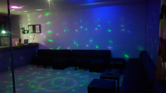 C67C+5P8, Unnamed Road, Vínces