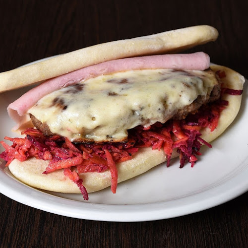 Rafaella Restó Bar y Deportes - Rafaela