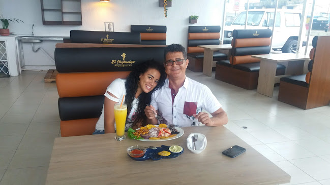 av quito km 1 frente al parque de la juventud, Santo Domingo 230109