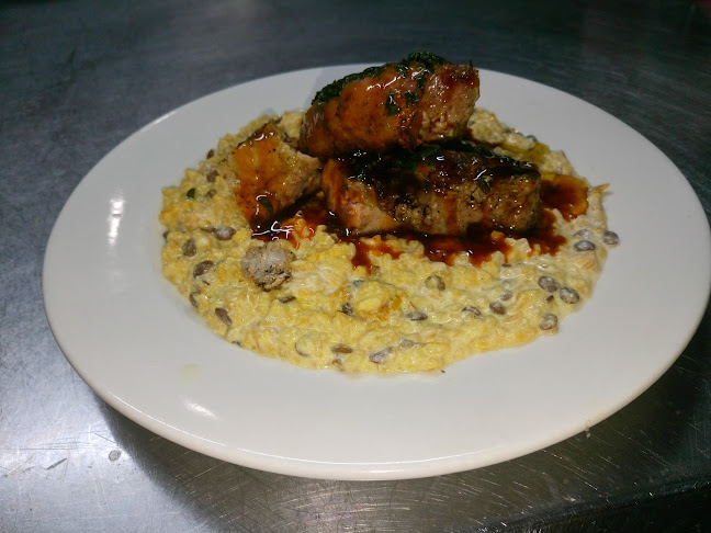 Comentarii opinii despre Tres Mosqueteros Resto Bar