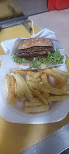 Opinii despre El Vagoncito-Comida rápida în Riobamba - Gastronomía y hostelería