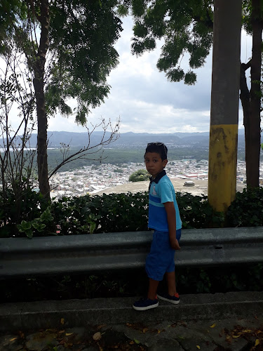 Opinii despre Santa Cruz în Esmeraldas - Gastronomía y hostelería