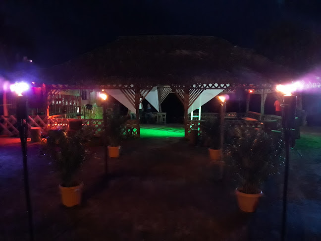 Bototo Lounger Bar - Guayas