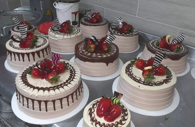 Panaderia y pastelería Dulces Bendicion el rincon colombiano - Machala