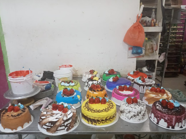 Comentarii opinii despre Panaderia y pastelería Dulces Bendicion el rincon colombiano