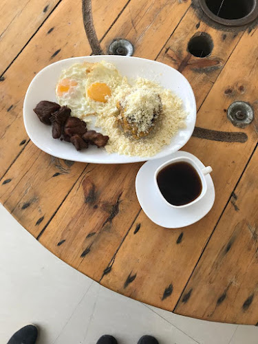 "Bar Restaurant" El Coco Loco " - Gualaceo