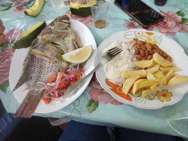 Yahuarcocha, Tilapias Al Horno, Caldos De Gallina