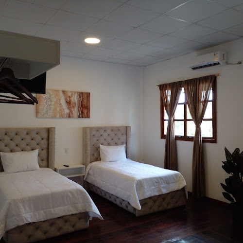 Opinii despre Edificio Renacer în Portoviejo - Gastronomía y hostelería