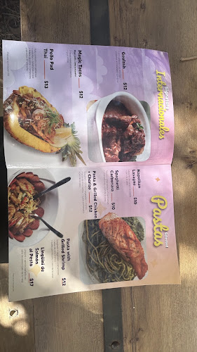 The Magic Bean Restaurante, Banos de Agua Santa