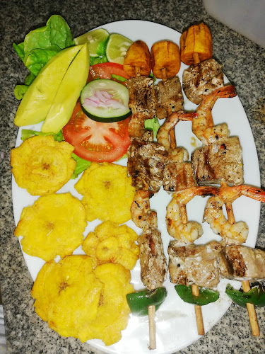 Opinii despre LAS ALBACORAS D' OLMEDITO în Quinindé - Gastronomía y hostelería