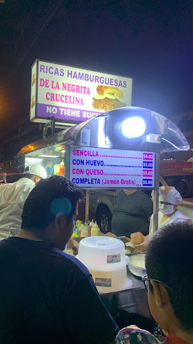 Las ricas hamburguesas de la Negrita Crucelina - Guayaquil