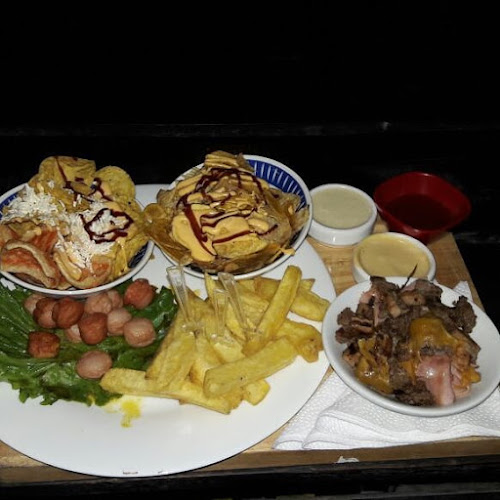 Opinii despre BARBAROS MUSIC ROCK CAFE BAR în Santo Domingo - Gastronomía y hostelería