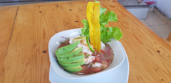 Av León Febres Cordero Ribadeneyra, Samborondón