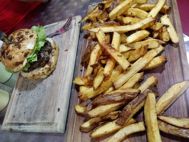 BURGER & CO - Guayaquil