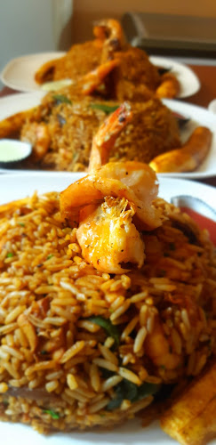 Avenida Edilberto Bonilla entre Garcia Moreno, y, Riobamba