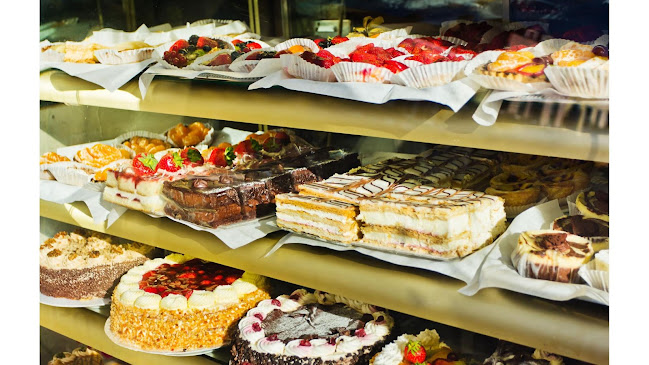 Opinii despre Chantilly Pastelería Cafetería în Quito - Gastronomía y hostelería