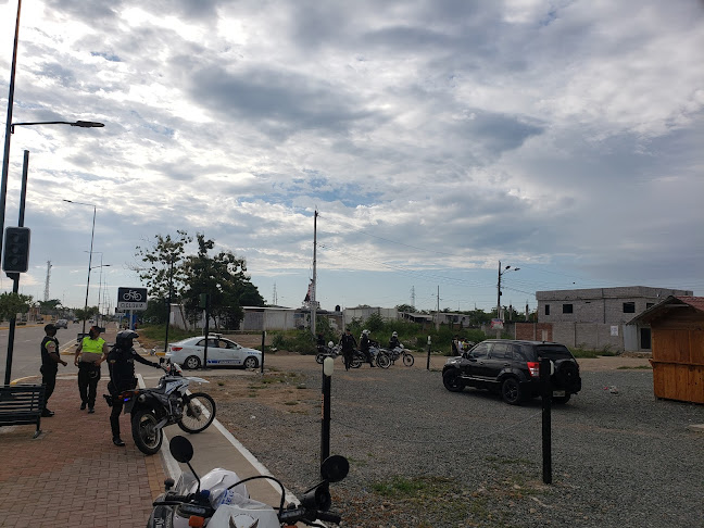 Opinii despre Licoreria Jaramillo Ferroviaria în Machala - Gastronomía y hostelería