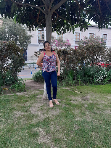 Panadería y Pastelería "CHARITO"