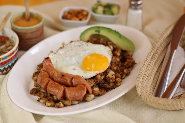 AL TIESTO COCINA ECUATORIANA