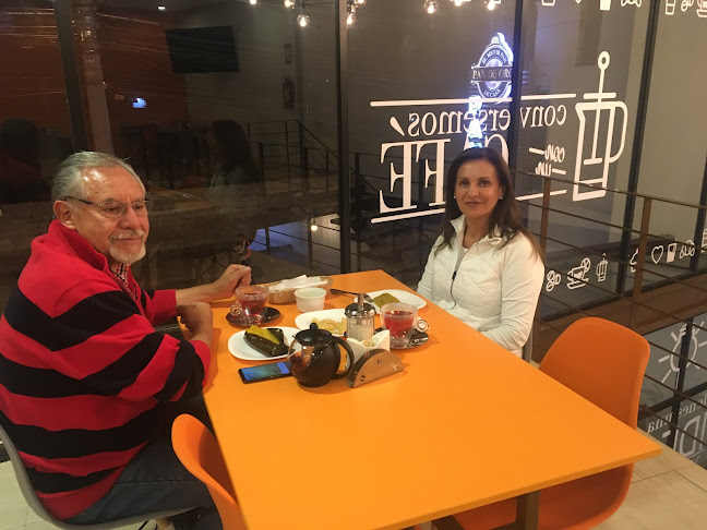 Panaderia Pan de oro / Cafeteria Punto Lojano - Gastronomía y hostelería