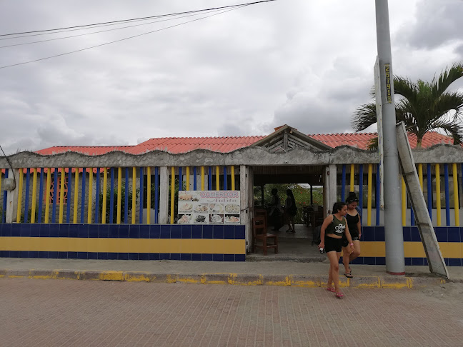 V5G3+79H, Mal. del Mar, Atacames