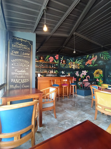 Velasco, Baños de Agua Santa 180301