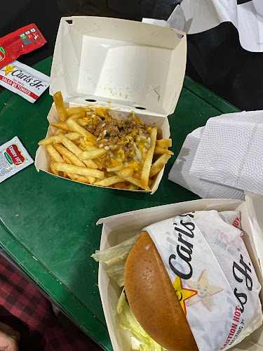 Carl's Jr. Alban Borja