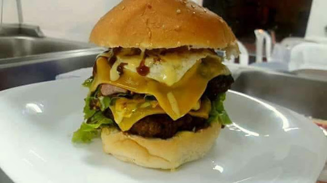 Oasis Food Bar Restaurant - Jipijapa