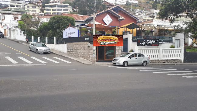 Q957+RQQ, Los Pepinos, Ambato 180101