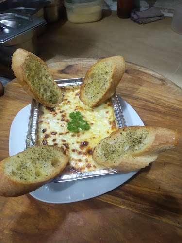 IVIS PIZZA Restaurant - Gastronomía y hostelería