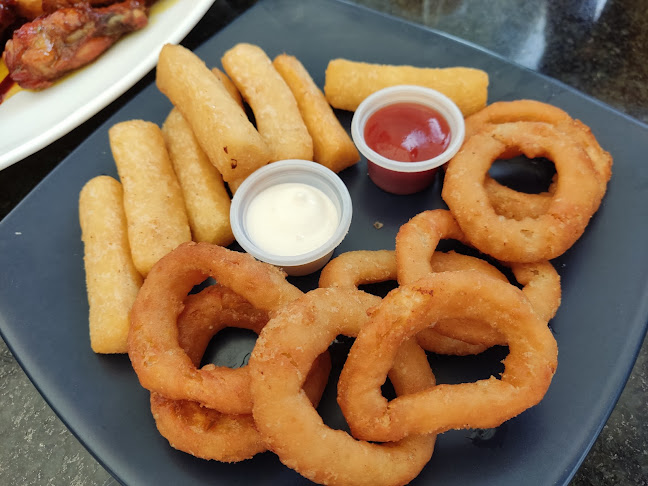 Opinii despre RECLUTAS WINGS & BEER în Guayaquil - Gastronomía y hostelería