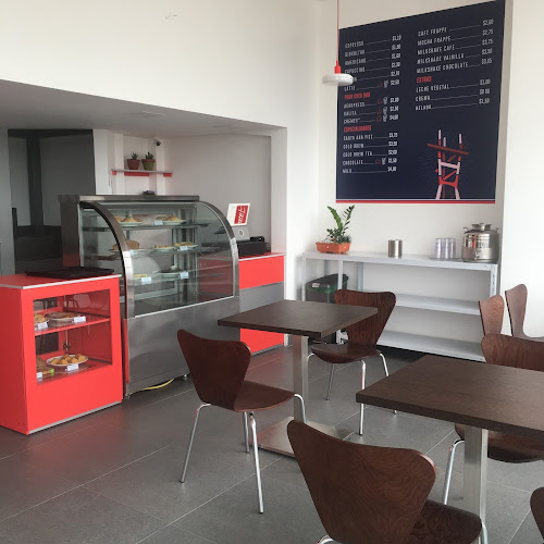 Local 5 Edificio Bellini 4 3er Callejon 11 Northeast, Guayaquil 090514