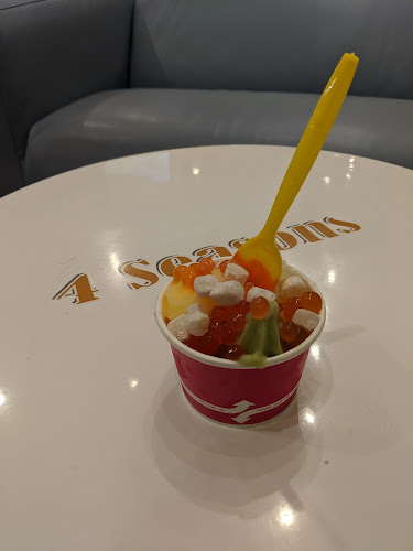 Comentarii opinii despre 4 Seasons Frozen Yogurt